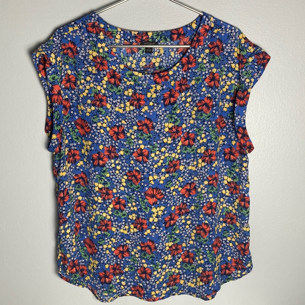 Ann Taylor Blue Floral Short Sleeve Camisole